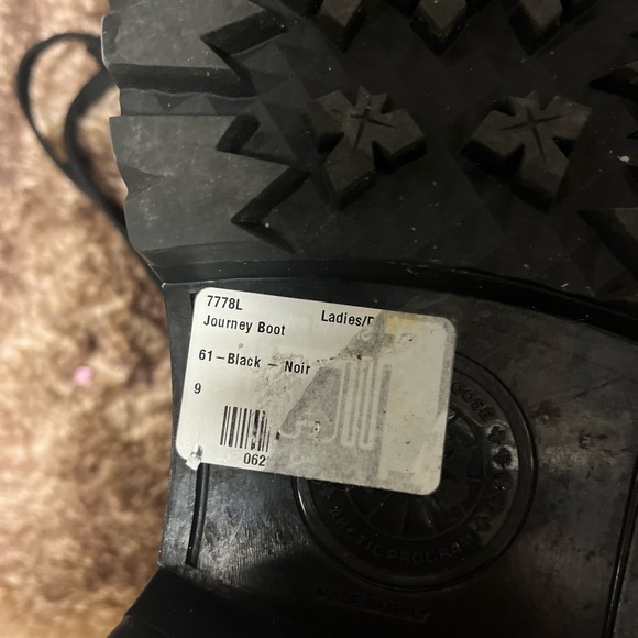 Canada Goose Boots SIZE 9 - Picture 3 of 4